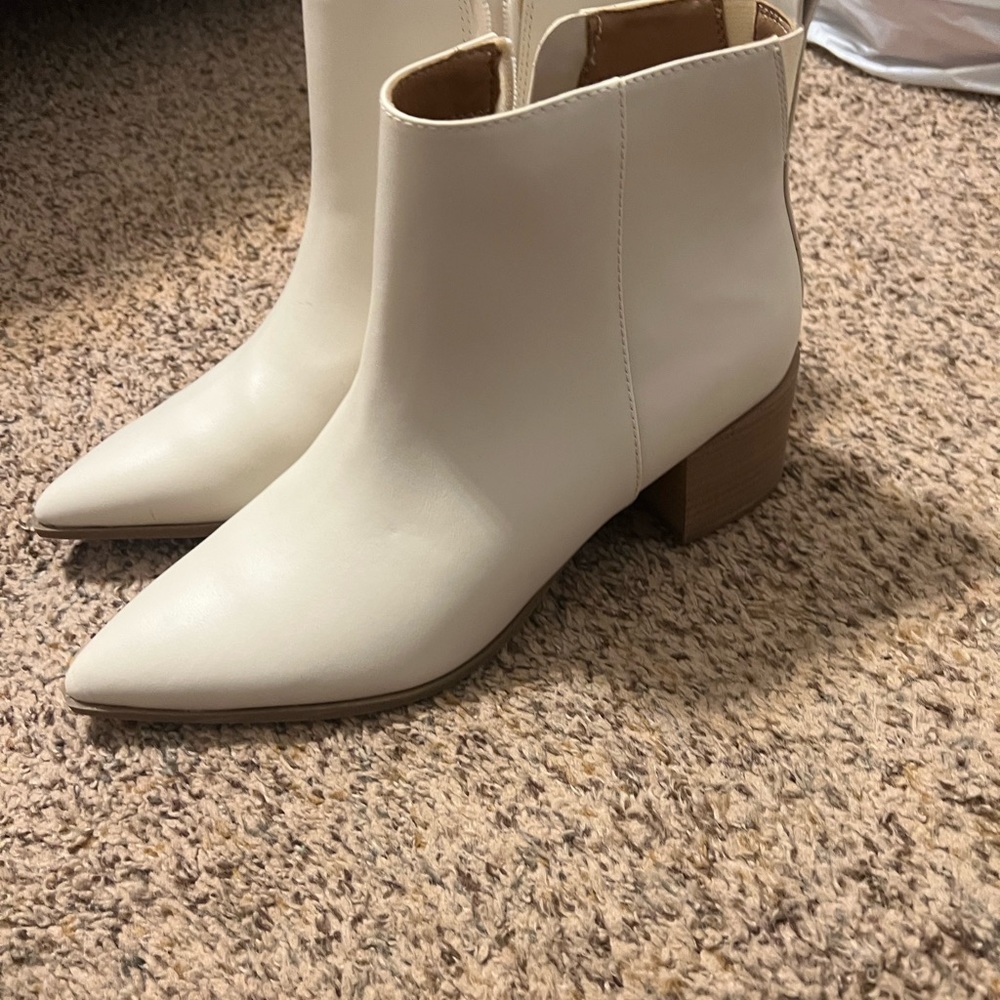 Brand New Womens Boots